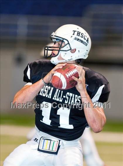 Thumbnail 3 in 2010 THSCA All-Star Football Game photogallery.