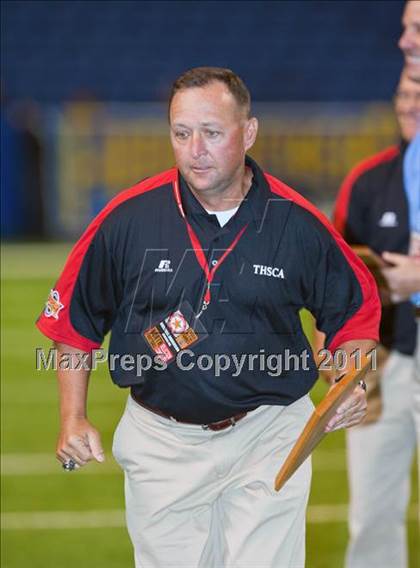 Thumbnail 1 in 2010 THSCA All-Star Football Game photogallery.