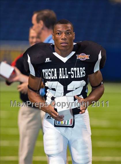 Thumbnail 1 in 2010 THSCA All-Star Football Game photogallery.