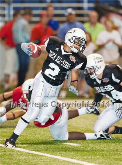 Thumbnail 3 in 2010 THSCA All-Star Football Game photogallery.