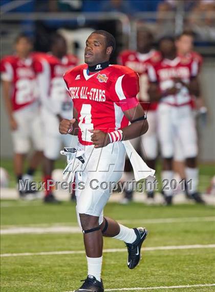 Thumbnail 3 in 2010 THSCA All-Star Football Game photogallery.