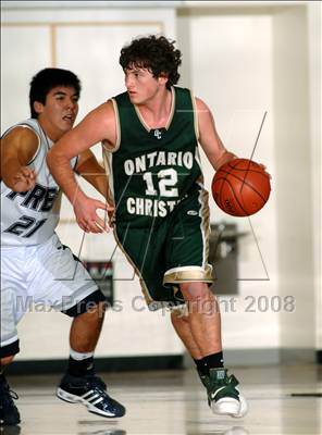 Thumbnail 1 in Flintridge Prep vs. Ontario Christian (SoCal Shootout) photogallery.