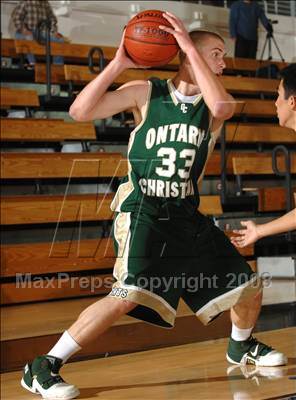 Thumbnail 1 in Flintridge Prep vs. Ontario Christian (SoCal Shootout) photogallery.
