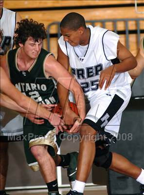 Thumbnail 2 in Flintridge Prep vs. Ontario Christian (SoCal Shootout) photogallery.