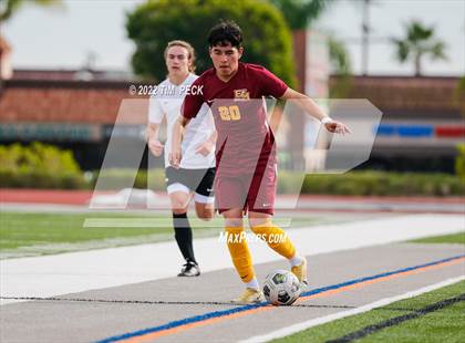 Thumbnail 1 in Esperanza @ El Modena photogallery.