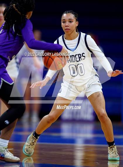 Thumbnail 3 in Timber Creek vs Bell (UIL 6A Bi-District Playoff) photogallery.