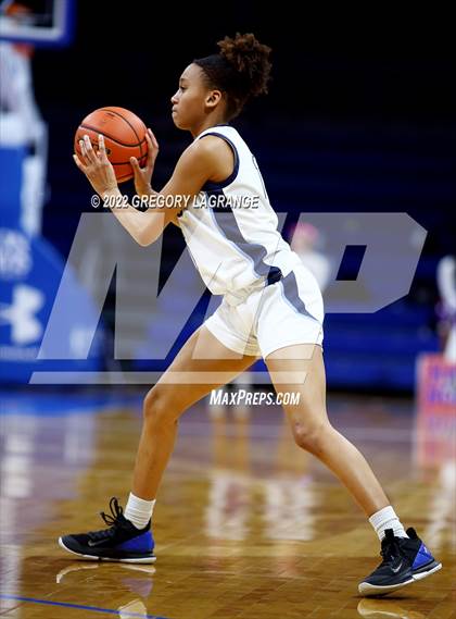 Thumbnail 3 in Timber Creek vs Bell (UIL 6A Bi-District Playoff) photogallery.