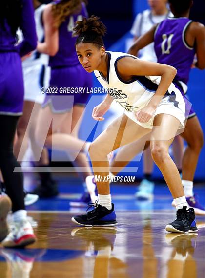 Thumbnail 2 in Timber Creek vs Bell (UIL 6A Bi-District Playoff) photogallery.