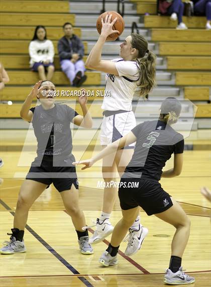 Thumbnail 1 in Tompkins vs Mayde Creek photogallery.