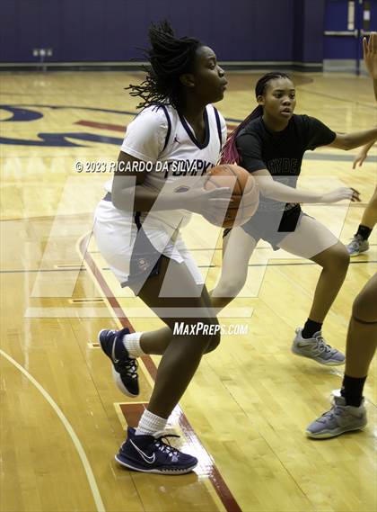 Thumbnail 2 in Tompkins vs Mayde Creek photogallery.