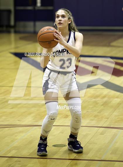 Thumbnail 3 in Tompkins vs Mayde Creek photogallery.