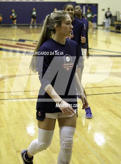 Thumbnail 3 in Tompkins vs Mayde Creek photogallery.