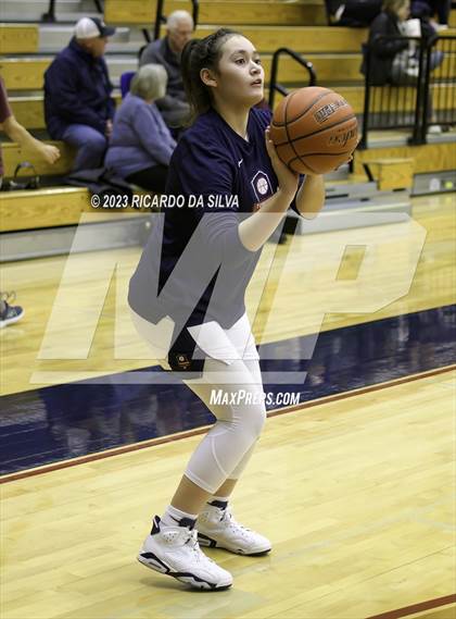 Thumbnail 2 in Tompkins vs Mayde Creek photogallery.