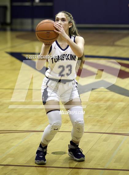 Thumbnail 1 in Tompkins vs Mayde Creek photogallery.