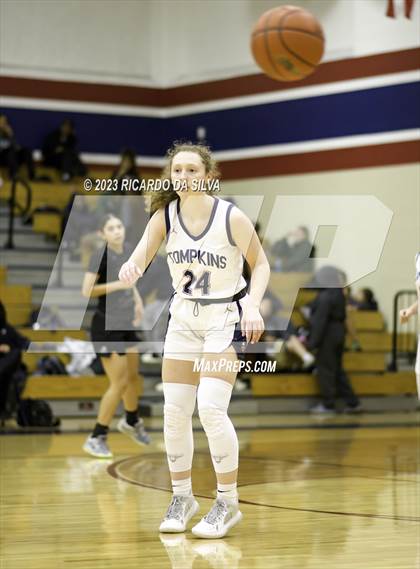 Thumbnail 1 in Tompkins vs Mayde Creek photogallery.