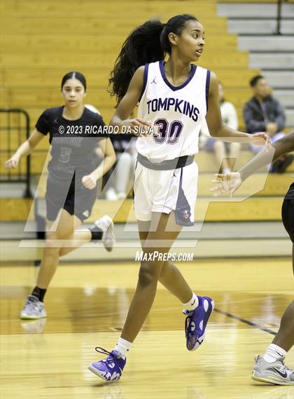 Thumbnail 2 in Tompkins vs Mayde Creek photogallery.