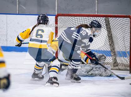 Thumbnail 2 in Buckingham Browne & Nichols @ Noble & Greenough (Scrimmage) photogallery.