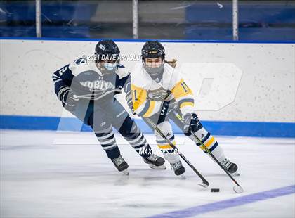 Thumbnail 2 in Buckingham Browne & Nichols @ Noble & Greenough (Scrimmage) photogallery.