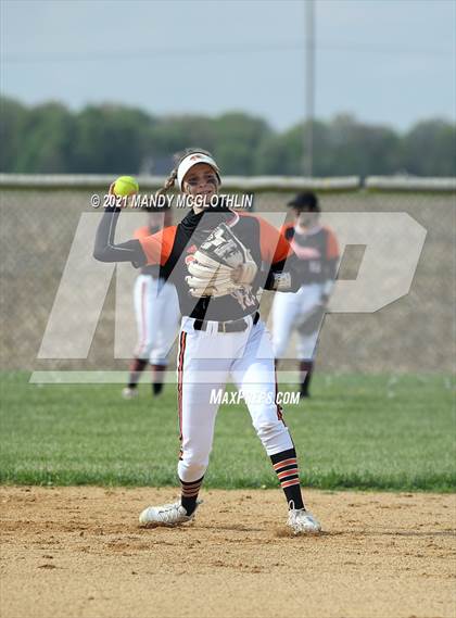 Thumbnail 3 in Illini Bluffs @ Deer Creek-Mackinaw photogallery.