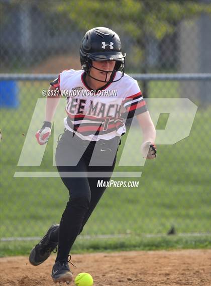 Thumbnail 3 in Illini Bluffs @ Deer Creek-Mackinaw photogallery.