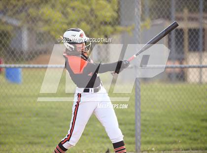 Thumbnail 1 in Illini Bluffs @ Deer Creek-Mackinaw photogallery.