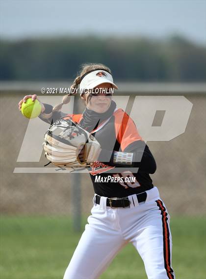 Thumbnail 1 in Illini Bluffs @ Deer Creek-Mackinaw photogallery.
