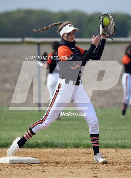 Thumbnail 2 in Illini Bluffs @ Deer Creek-Mackinaw photogallery.