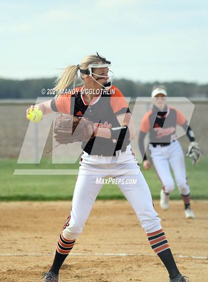 Thumbnail 2 in Illini Bluffs @ Deer Creek-Mackinaw photogallery.