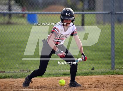 Thumbnail 1 in Illini Bluffs @ Deer Creek-Mackinaw photogallery.