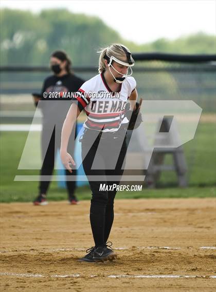 Thumbnail 1 in Illini Bluffs @ Deer Creek-Mackinaw photogallery.