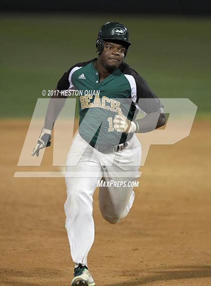 Thumbnail 1 in Long Beach Poly vs Woodrow Wilson photogallery.