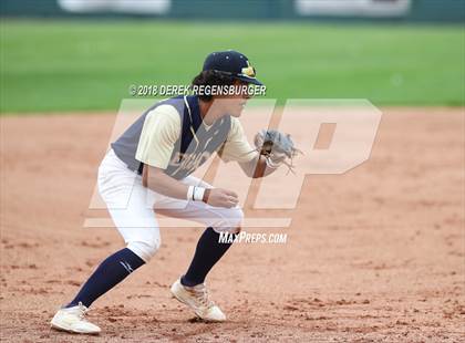 Thumbnail 3 in Rocky Mountain vs Legacy (CHSAA 5A Regional Playoff) photogallery.