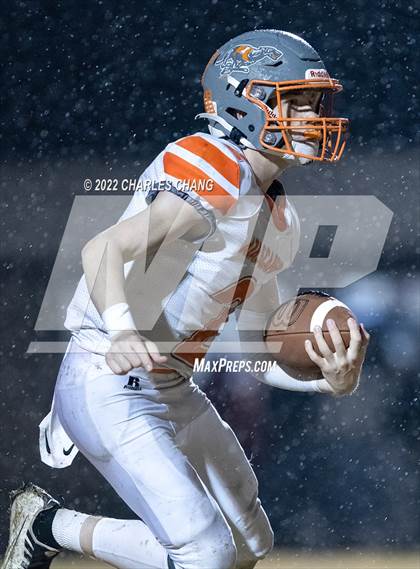Thumbnail 3 in Atascadero vs Colusa (CIF Div 6-A Regional Final) photogallery.