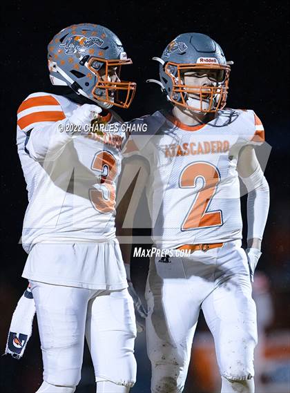 Thumbnail 2 in Atascadero vs Colusa (CIF Div 6-A Regional Final) photogallery.