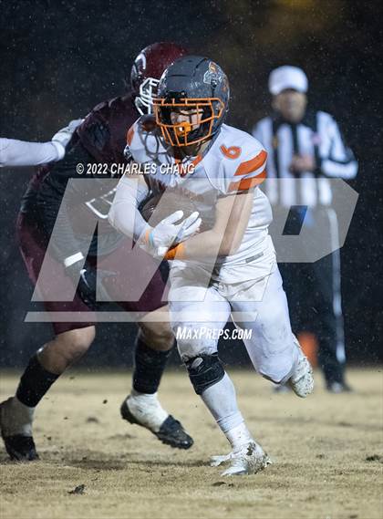 Thumbnail 3 in Atascadero vs Colusa (CIF Div 6-A Regional Final) photogallery.