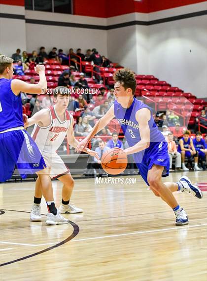 Thumbnail 1 in Lorena vs. Robinson photogallery.