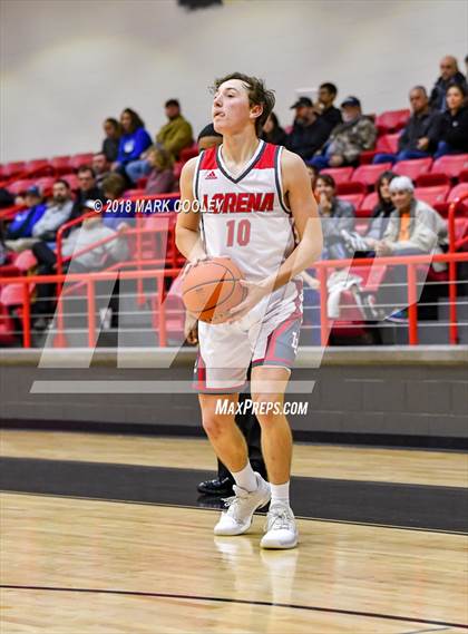 Thumbnail 1 in Lorena vs. Robinson photogallery.