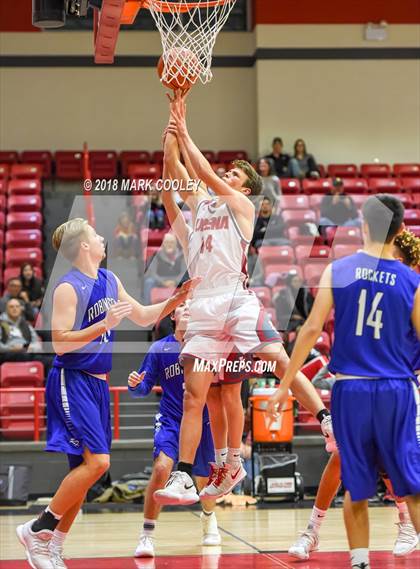 Thumbnail 2 in Lorena vs. Robinson photogallery.