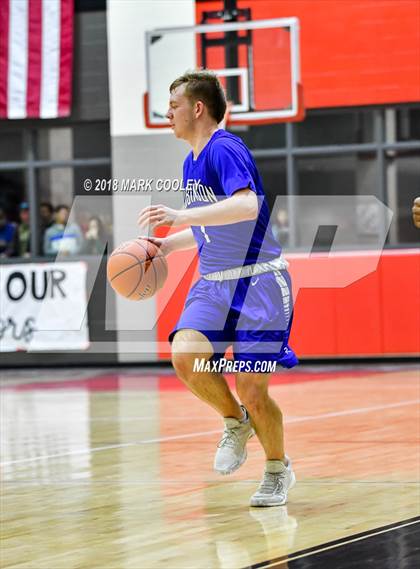 Thumbnail 2 in Lorena vs. Robinson photogallery.