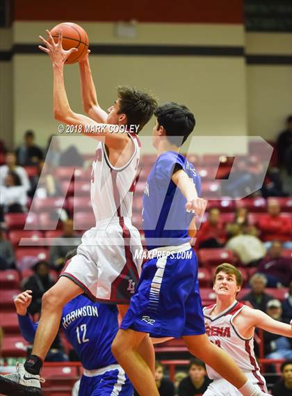 Thumbnail 2 in Lorena vs. Robinson photogallery.
