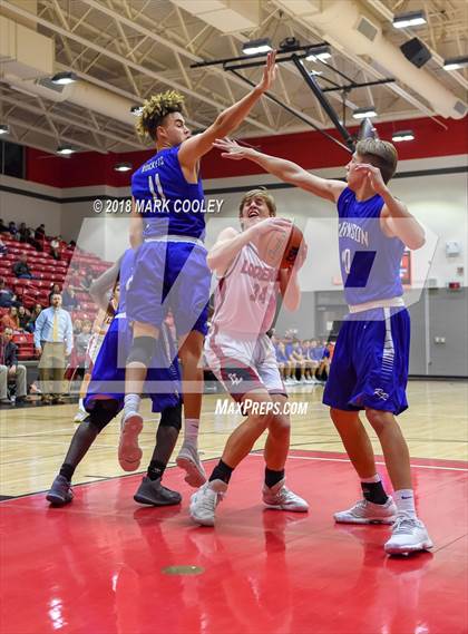 Thumbnail 1 in Lorena vs. Robinson photogallery.