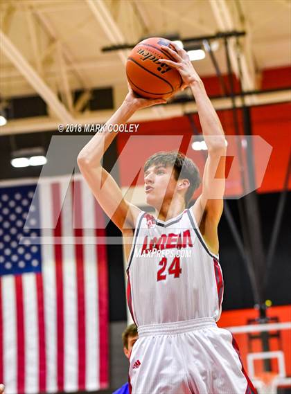 Thumbnail 2 in Lorena vs. Robinson photogallery.