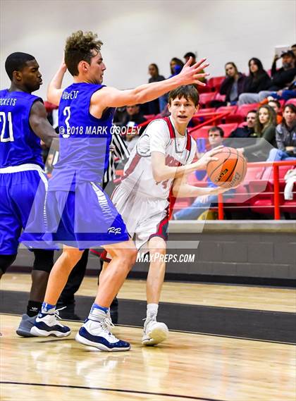 Thumbnail 3 in Lorena vs. Robinson photogallery.