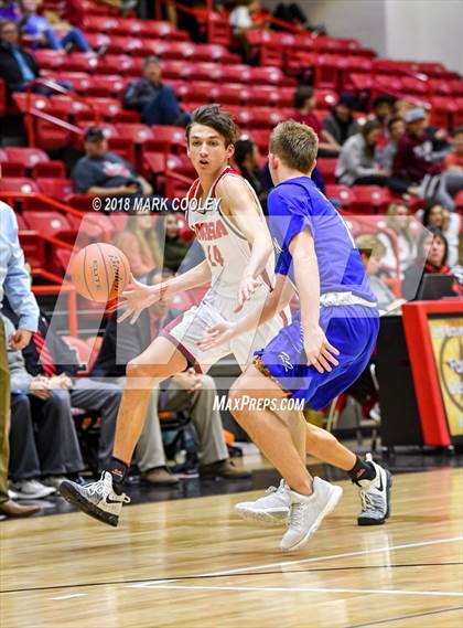 Thumbnail 3 in Lorena vs. Robinson photogallery.