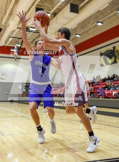 Thumbnail 3 in Lorena vs. Robinson photogallery.