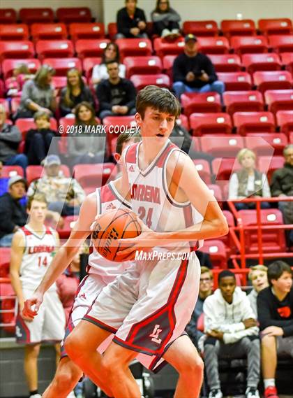 Thumbnail 2 in Lorena vs. Robinson photogallery.