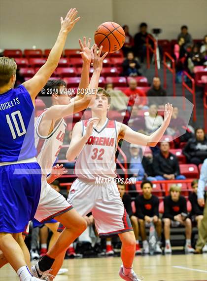 Thumbnail 3 in Lorena vs. Robinson photogallery.