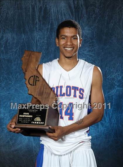 Thumbnail 2 in St. Joseph Notre Dame (CIF State D5 Award Photos) photogallery.