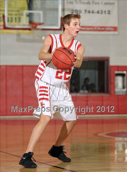 Thumbnail 3 in Sacramento Adventist vs. Victory Christian (CIF SJS D6 Final) photogallery.