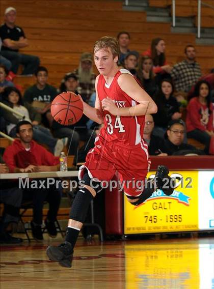 Thumbnail 1 in Sacramento Adventist vs. Victory Christian (CIF SJS D6 Final) photogallery.